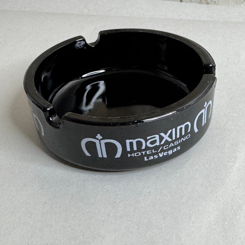 Vintage Maxim Hotel Casino Las Vegas Black Glass Ashtray Tobacciana Memorabilia